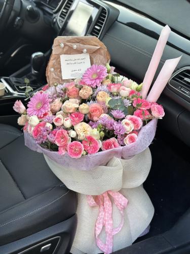 بوكيه ورد مع شوكولاتة بستاني فاخرة - هدايا الطائف